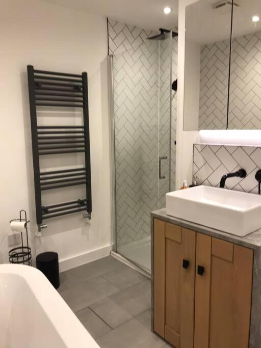 New Town House With *Free Allocated Parking* Apartment Brighton Ngoại thất bức ảnh